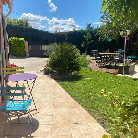 D'hotes Vaucluse 2*